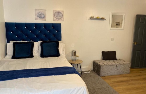 Harlington Apartamento | Private Studio Outhouse near Heathrow- Free Parking