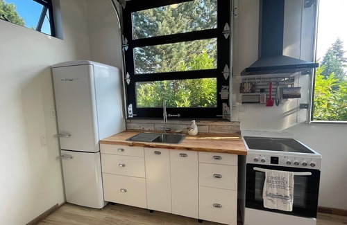 Fauntleroy Apartamento | Private Studio w Peekaboo View