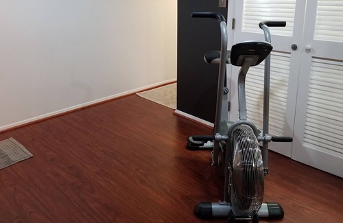 Columbia Apartamento | Estudio privado de lujo con espacio de trabajo cerca de BWI, DC, Baltimore