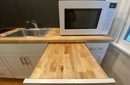 Wilmington Apartamento | Private Studio walking distance to restaurants, night life, golf.