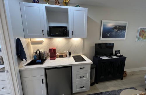 Corona del Mar Apartamento | Estudio privado a poca distancia de la playa, restaurantes y tiendas