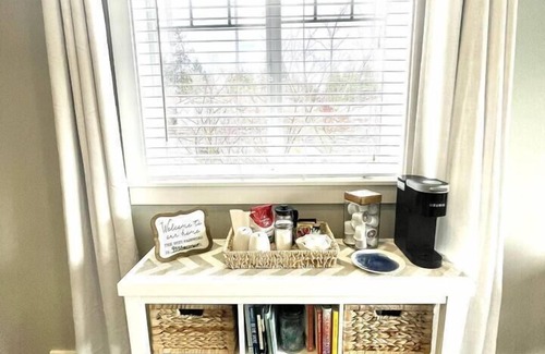 Edmonds Apartamento | Private Studio with Seaside Charm! Full Kitchen, Walk to Town!