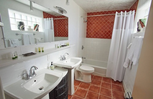 Agua Fria Casa | Private Studio with Spa-Like Vibe