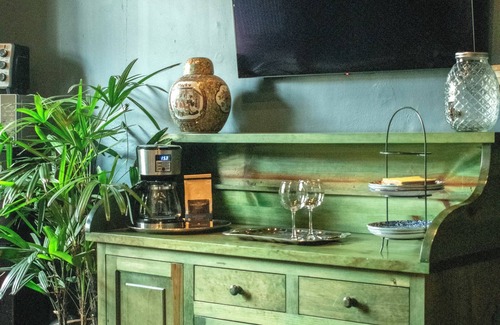 Antigua Guatemala Apartamento | Private Suite in Antique Shop