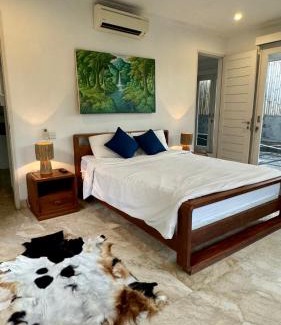 Babakan Casa | Private suite in a kids friendly big shared villa in Canggu
