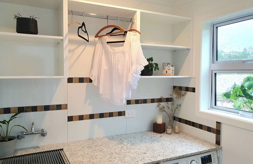Tauranga Cama Y Desayuno | Private Suite in Shared Family Home in Otumoetai - 'Sherwood Forest'