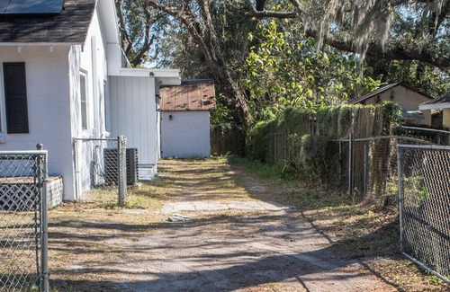 Sulphur Springs Apartamento | Private Suite near Busch Gardens / Adventure Island / USF
