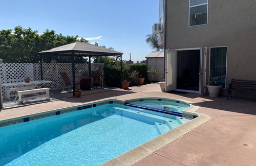 Del Cerro Casa | Private Suite with Pool - Newly Decorated - Centrally Located