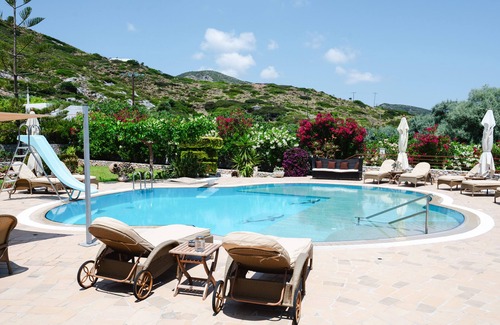 Skiros Villa | Private sunkissed Estate in the heart of Aegean -Villa D'Amour