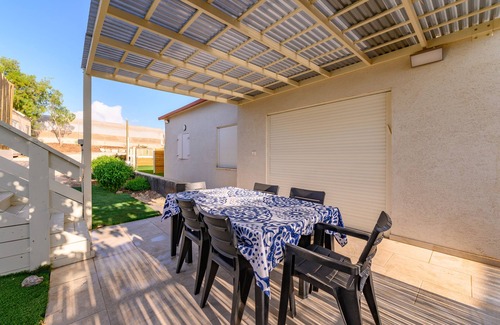 Shadmot Dvora Casa | Private sweeming pool surrounded by nature .3 bedroom suite 20m to the kineret