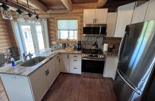 Tetonia Cabina | Private Teton Basin Adventure Cabin! Hike, Ski, Fish, Close to Jackson