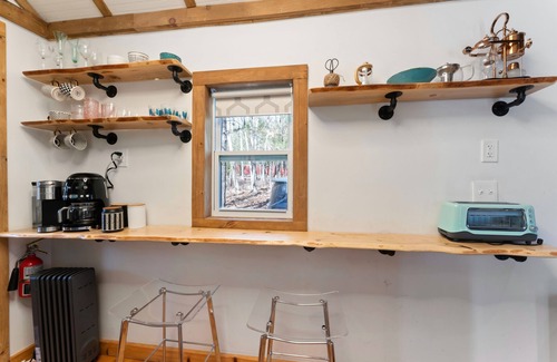 Rowland Cabina | Private Tiny Cabin in the Poconos