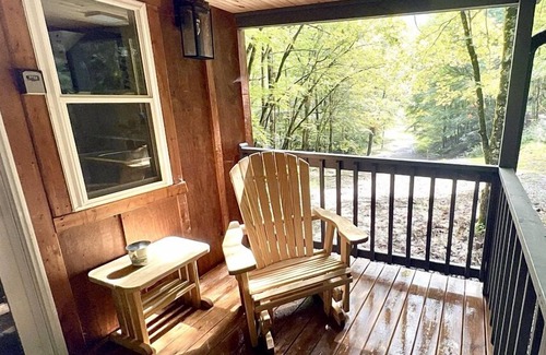 Dailey Cabina | Private Tiny Cabin/Mountain Hiking/National Forest!