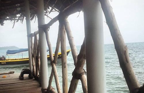 El Porvenir Casa | Private Traditional Hut on the water with 2 rooms