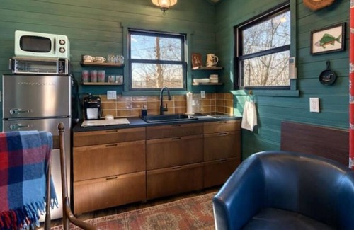 Cape Fair Casa | Private Treehouse near Branson