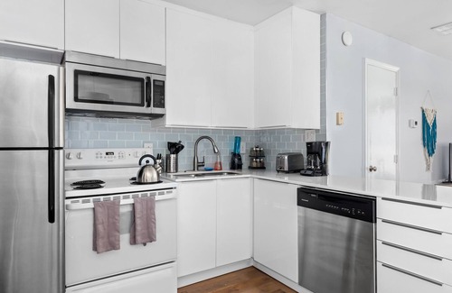 Carrboro Casa | Private UNC Townhome with Parking & 2 Bedrooms