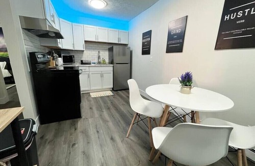 Canton Apartamento | Private Upgraded Unit Near HOF