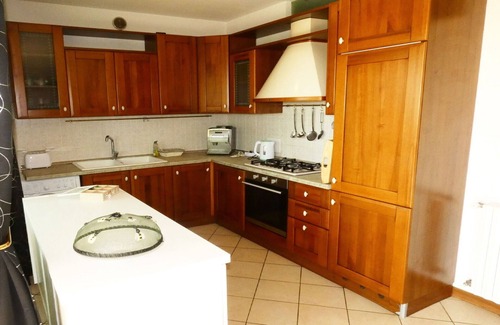 Picedo Villa | Casa de vacaciones con WIFI, bañera de hidromasaje, piscina, A/C, TV, terraza