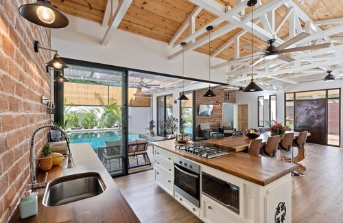 Potrero Villa | Private Villa in Potrero Beach | Pool