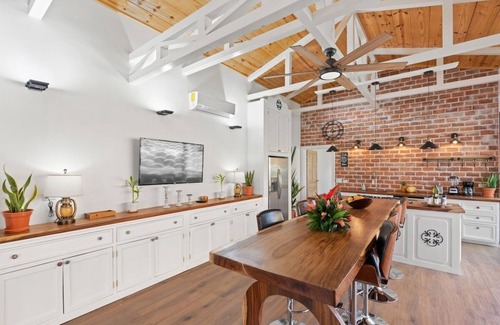 Potrero Villa | Private Villa in Potrero Beach | Pool