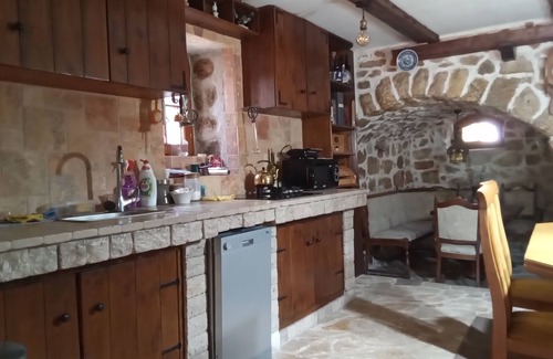 Donje Polje Villa | Encantadora villa de estilo tradicional montenegrino.
