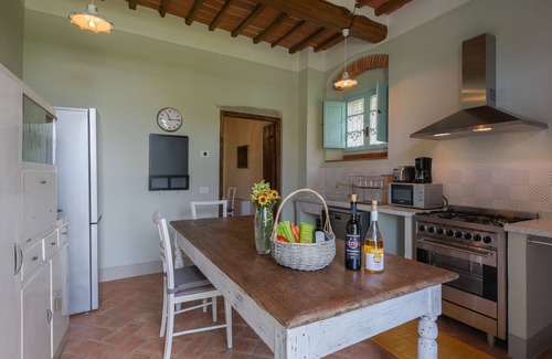 Montecchio Villa | Maravillosa casa de vacaciones privada con WIFI, A/C, piscina privada, TV, patio, cerca de Cortona