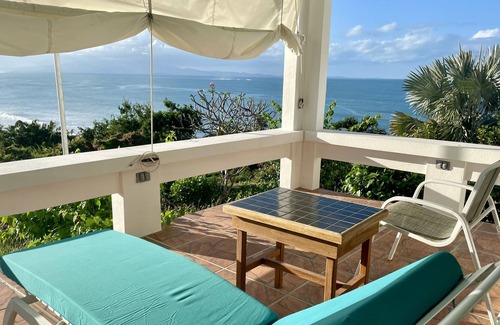 Bravos de Boston Casa | Villa privada, en 3/4 acres con vista al Caribe