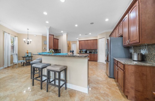 River Park Casa | Private Villa | Pool + Hot Tub + Sleeps 20