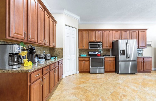 River Park Casa | Private Villa | Pool + Hot Tub + Sleeps 20