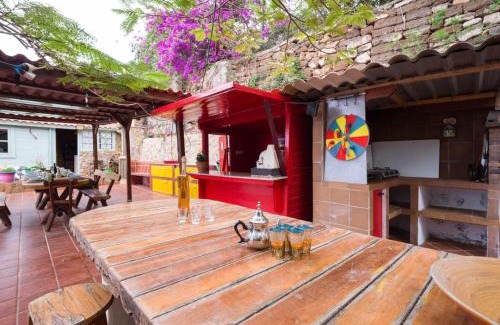 Gáldar Casa | Private Villa, pool, BBQ, table tennis, beautiful views
