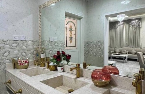 Bidya Otro | Private villa, pool, mountains