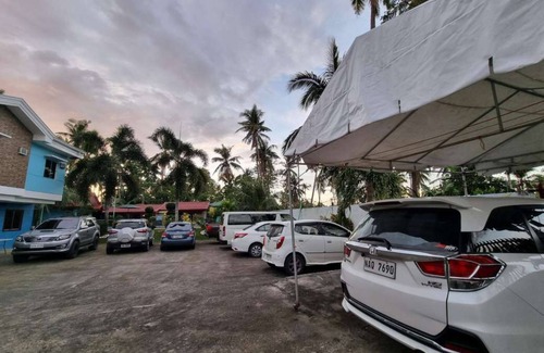 Looc Villa | Private Villa w/pool, wifi, videoke & kitchen access