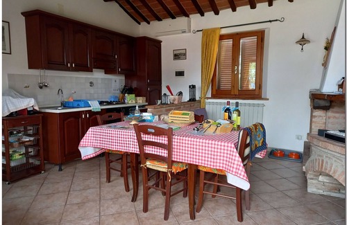 Cortona Old Town Villa | Casa de vacaciones privada con A/C, piscina privada, WIFI, TV, patio, vista panorámica