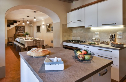 Ferretto Villa | Casa de vacaciones privada con jacuzzi, piscina privada, WIFI, A/C, TV, patio, cerca de Cortona