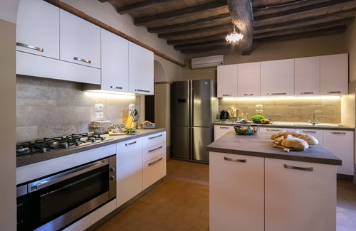 Ferretto Villa | Casa de vacaciones privada con jacuzzi, piscina privada, WIFI, A/C, TV, patio, cerca de Cortona