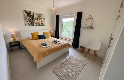 Mafra Casa | Private Villa with Pool & Jacuzzi, BBQ & Pizzaoven