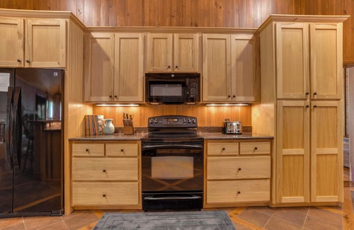 Ruffin Casa | Private Walterboro Estate w/ Deck + Fire Pit!