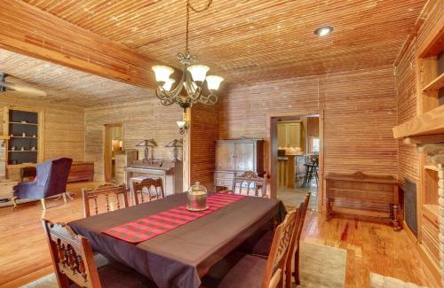 Ruffin Casa | Private Walterboro Estate with Deck and Fire Pit!