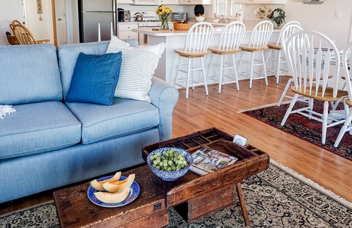 Barnstable Casa | Private water access & stunning views