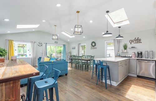 Lake Hopatcong Villa | Private Waterfront Home Nestled In A Quiet Section Of Lake Hopatcong