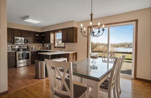 Southold Casa | Private Waterfront Home: Dock, Kayaks