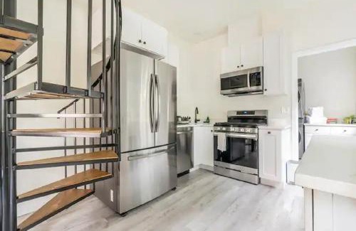 Auburn Casa | Private Waterfront Retreat near downtown Auburn