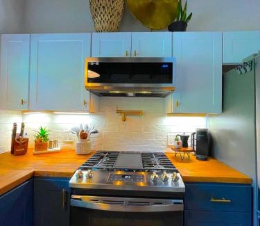 Forestville Casa | Private Wine Country-River Bungalow! Sunny Treetop Views - Pets Stay Free