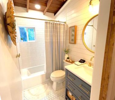 Forestville Casa | Private Wine Country-River Bungalow! Sunny Treetop Views - Pets Stay Free