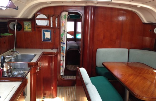 Gros Islet Alquiler De Eote | Velero en una marina tropical de primera clase St Lucia