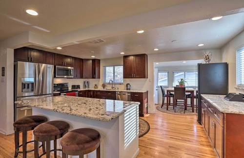 Northglenn Casa | ¡NUEVO! Northglenn House w / Yard Minutes from Denver!