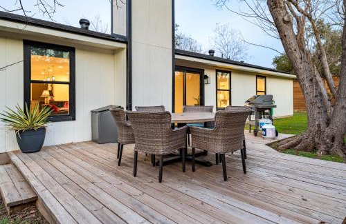 Southampton Casa | Private Yard w BBQ Games Steps to South Congress Barton Creek Clarksburg