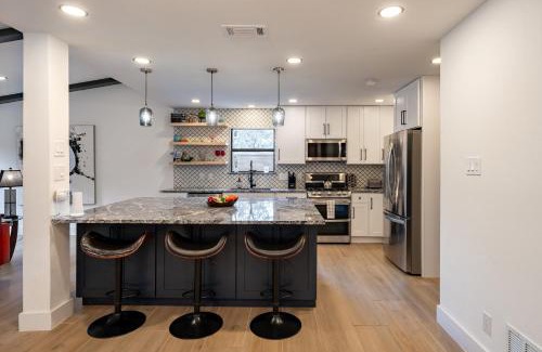 Southampton Casa | Private Yard w BBQ Games Steps to South Congress Barton Creek Clarksburg