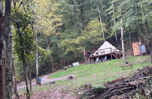 Buckhannon Cabina | Private Yurt nestled in the heart of the country. Relaxation awaits you!