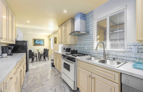 South el Monte Casa | PrivateHOUSE,3Bd1king2Queen w/kitchen,patio,BBQ,Ac,free parking,Laundry &WiFi